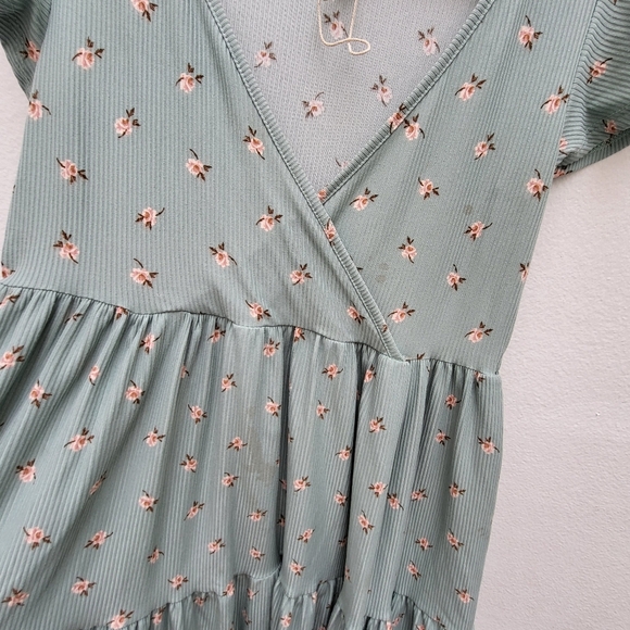 Mint Green Flower dress by Jessica Simpson - Picture 3 of 7